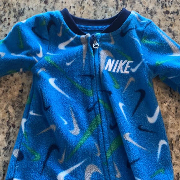Newborn onesie with feet and mittens Nike blue and green - Picture 2 of 6